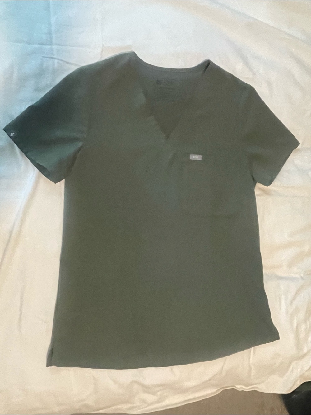 Figs women’s olive green scrub top, size small